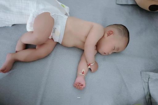 开封宝宝突然很多眼屎